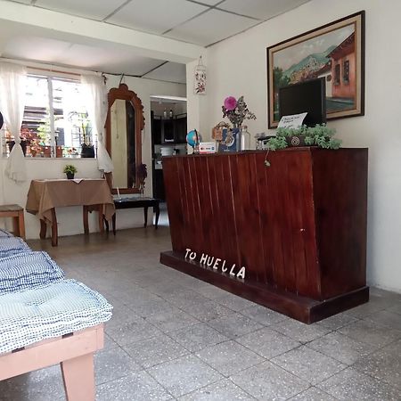Huellas Hostal Antigua Dış mekan fotoğraf