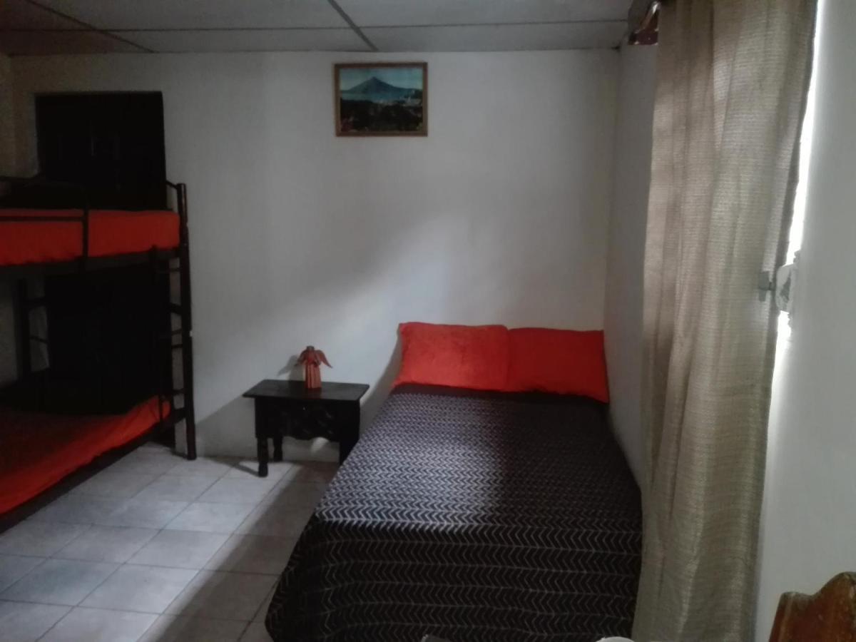 Huellas Hostal Antigua Dış mekan fotoğraf