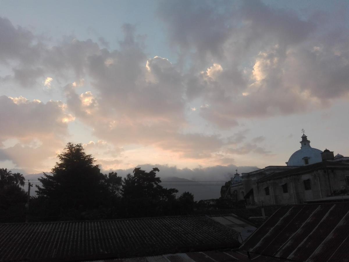 Huellas Hostal Antigua Dış mekan fotoğraf